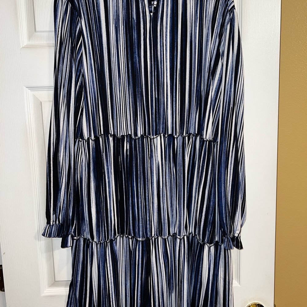 LuLaRoe Blue and White Striped Midi Dress. Size 2XL. EUC - Picture 4 of 4